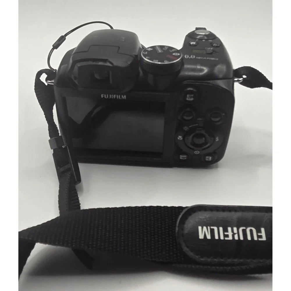 Fujifilm FinePix S1000fd 10.0MP Digital Camera Tested & Working Needs Repair